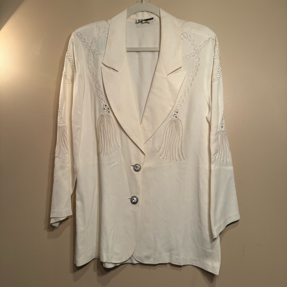Western‎ White Embroidered Women's Jacket